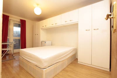⚡Double & Single Room 10 Min Fromthe City!⚡ Main Photo