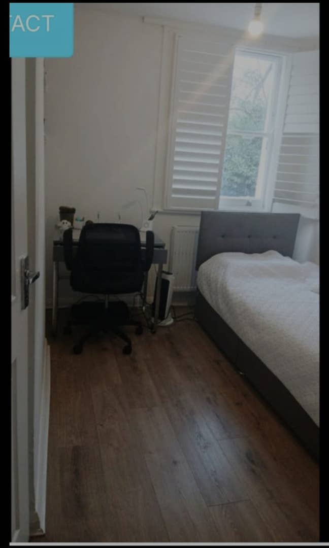 A lovely clean bedroom  Main Photo