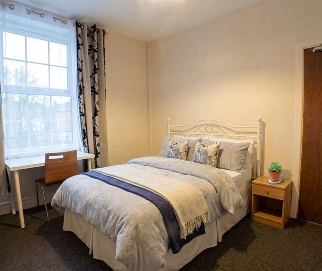 Furnished Ground Floor Room *All Bills Included*  Main Photo