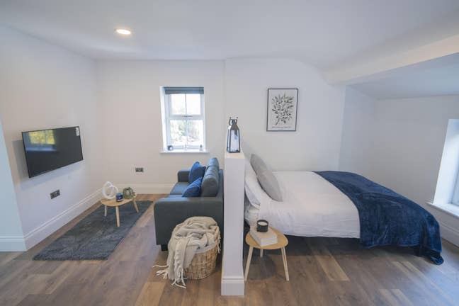🤩 Stunning High End Studio to Rent 🏠 Main Photo