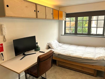 *Luxury Studio Apartment* Main Photo
