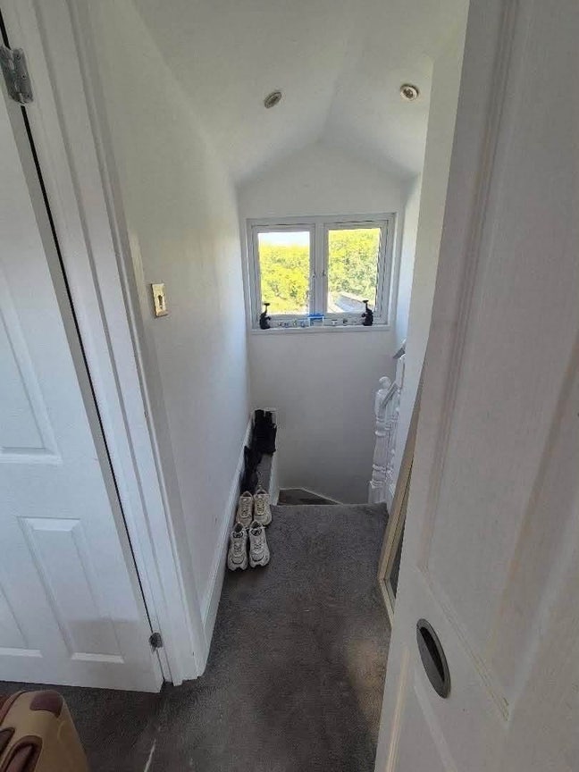 Double Attic Room in East London Main Photo