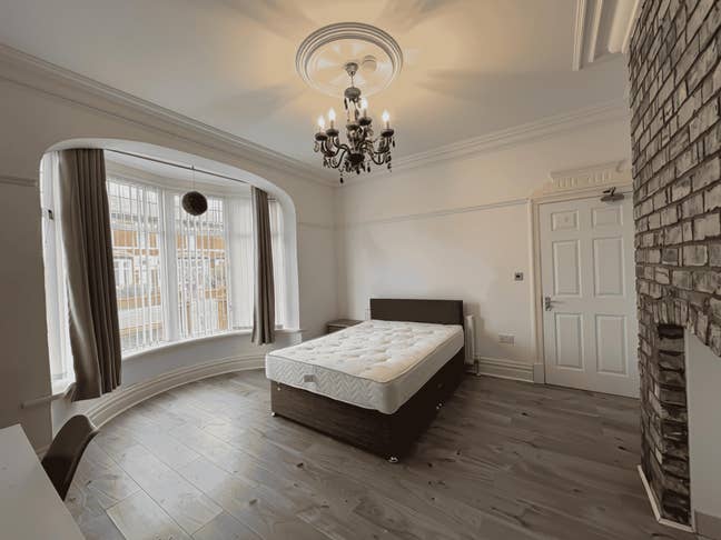 ✨Double Room Westcliffe Drive - Close to Hospital✨ Main Photo