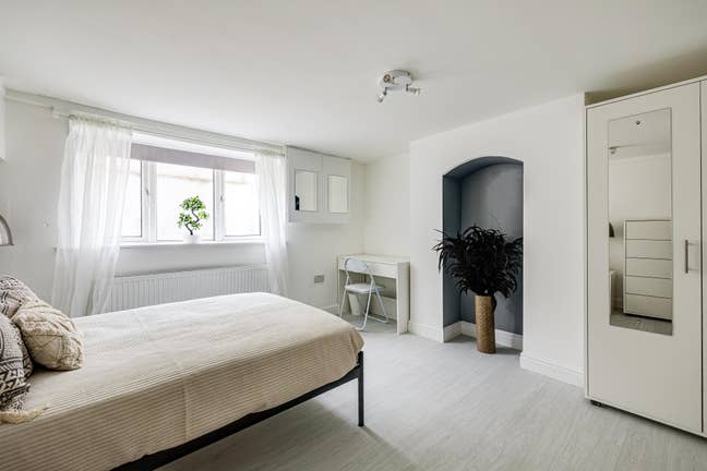 Garden Room - Quiet Friendly Warm Home - Parking Main Photo