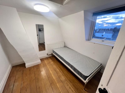 Single Room in Kemptown, available now  Main Photo
