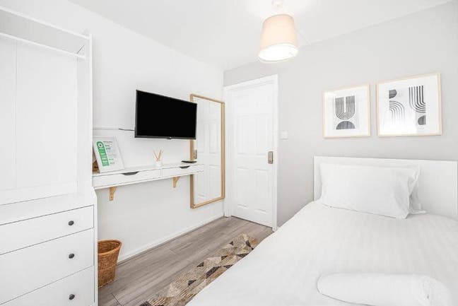 🏡 Single Room in Stepney Green 📍 Available NOW Main Photo
