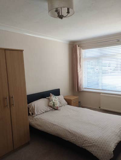 Bright and spacious double room Main Photo