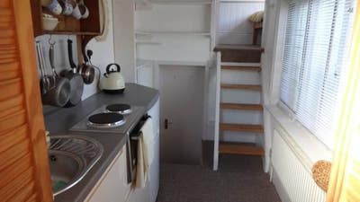 Cosy One-Bedroom Flat –Kingston KT1 Bills Included Main Photo
