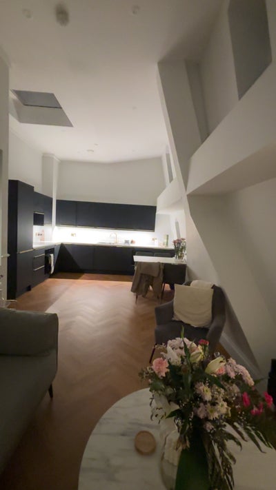 City center gorgeous apartment  Main Photo