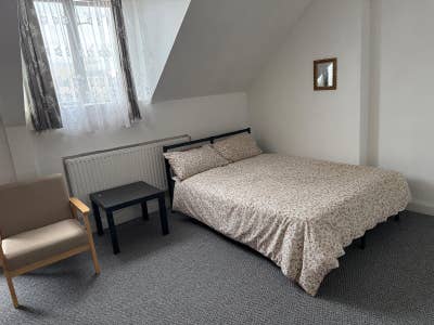 Studio Flat King`s Street Southall Main Photo