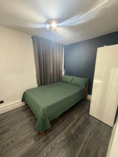 Spacious Double Room Near Putney Station Main Photo