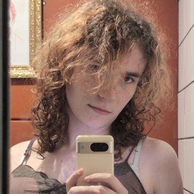 Student Female seeks a single or double room Main Photo