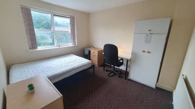 💎 Spacious Double Room – Prime Oxford Road! 💎 Main Photo