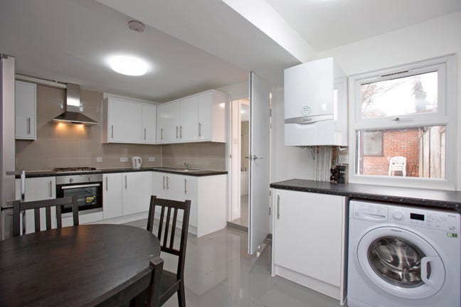 Homerton Double Room to Rent (E9 5Rb) Main Photo