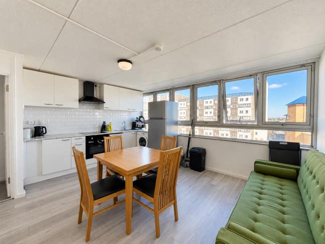 🏡 4-Bedroom Flat in Battersea Park from Mid-Nov Main Photo