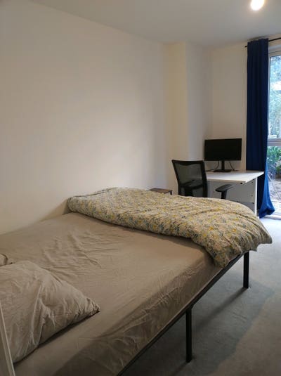 Furnished bedrooms available  Main Photo