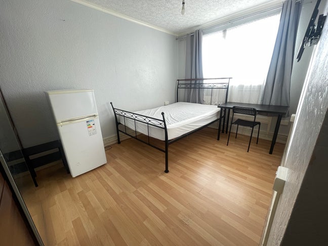 Double Room Enfield Bills Included Main Photo