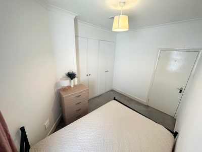 🏡  Nice room in Tooting Broadway NOW Main Photo