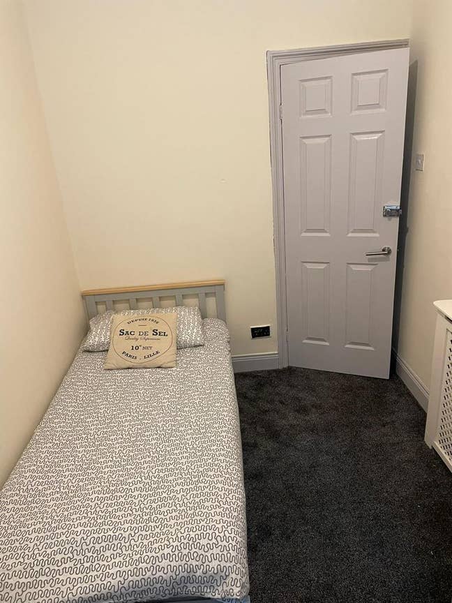 City Centre Single Room  Main Photo