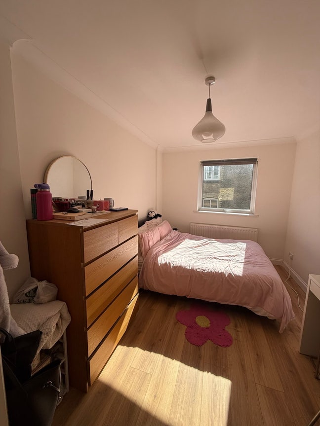 En-Suite Double Room Available in 2-Bed Flat Main Photo