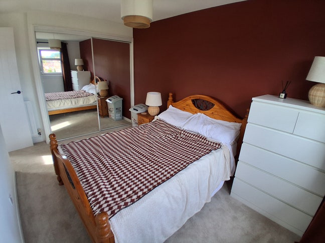 Furnished Double Room – Relaxed & Friendly Home Main Photo