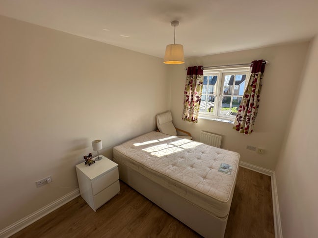 Spacious Double Room – Blue Lion Close, CB5 (6BLC3 Main Photo