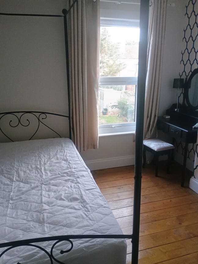 Small double room Main Photo