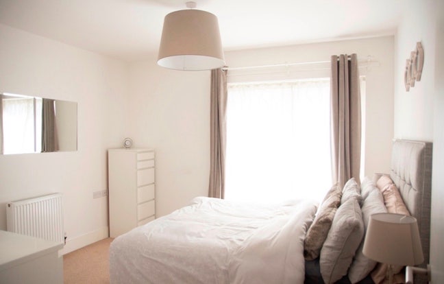 Room in 2 bedroom flat Main Photo