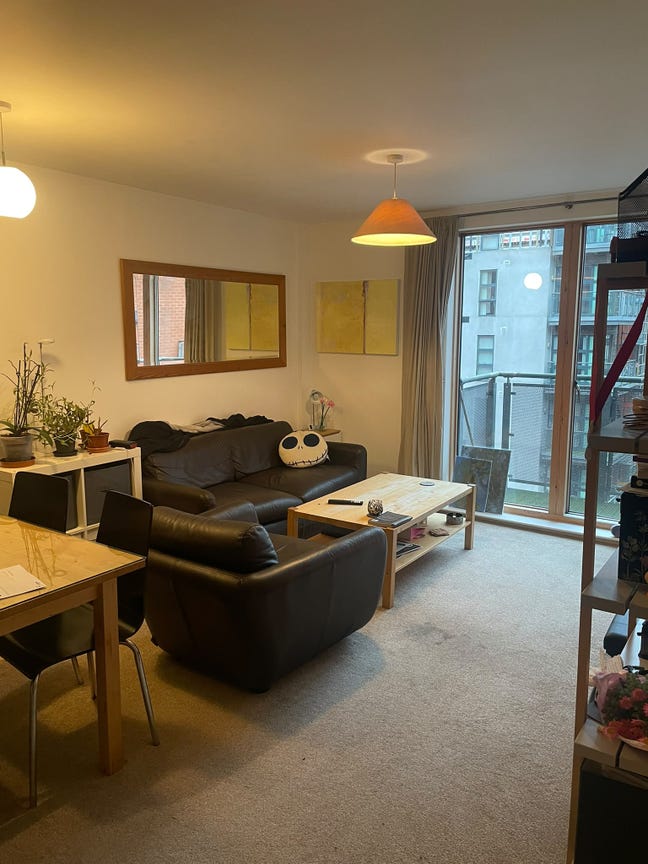 Room to rent Main Photo