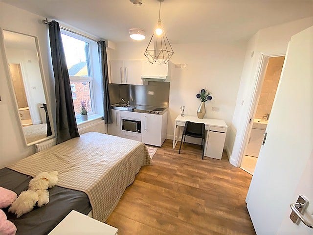 Modern self contained Studios Main Photo