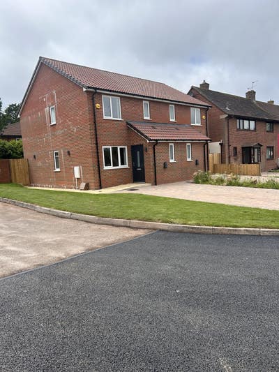 A double room is available in a shared house Main Photo