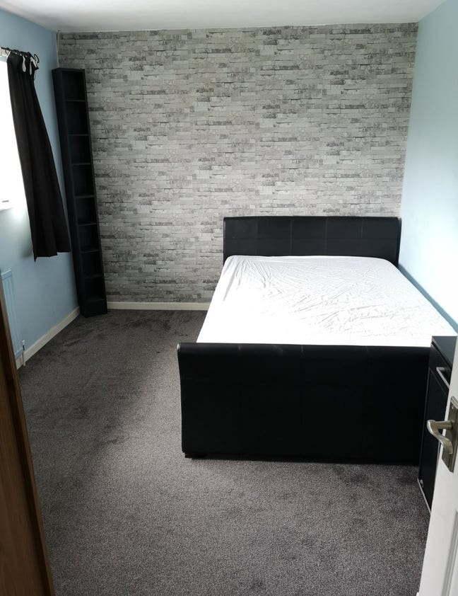 Lovely large Double Room Three Bridges  Main Photo
