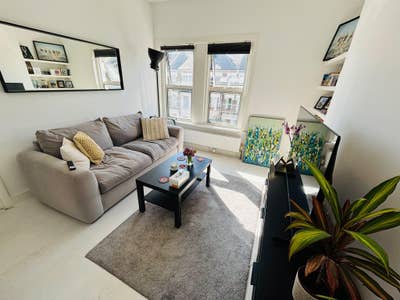 2 bedroom flat in Queen's Park - Short term let Main Photo