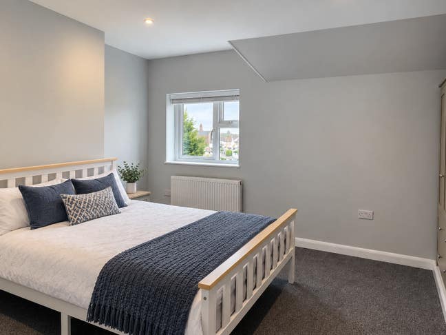 Good Sized room in modernised house share  Main Photo
