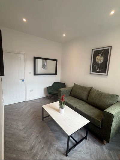 Brand new renovated 6 bed HMO Main Photo