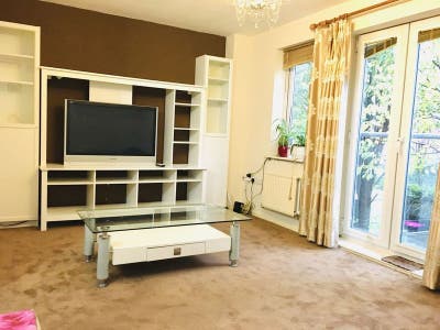 En-suite double room close to city centre Main Photo