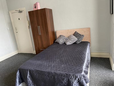 Studio Room with Kitchenette Main Photo