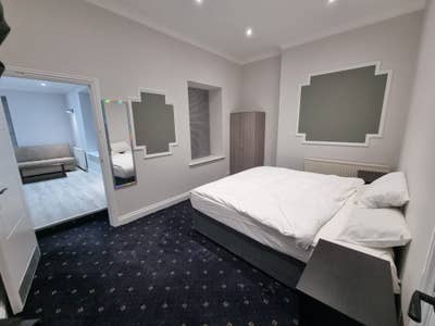 Bills Inc 1 Bed Flat Available Family Welcome  Main Photo