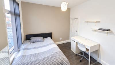 🏡 Modern Furnished Rooms| Supported Accommodation Main Photo