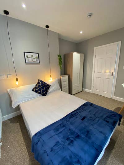 En-Suite Rooms in Slough –All Income Types welcome Main Photo