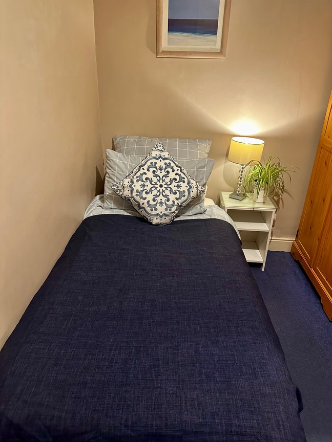Peaceful single room near Bedford Station Main Photo