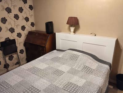 Private furnished bedroom in ground floor flat Main Photo