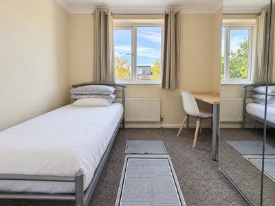 🛏️ Great Mill Road Location – Enquire Now! Main Photo