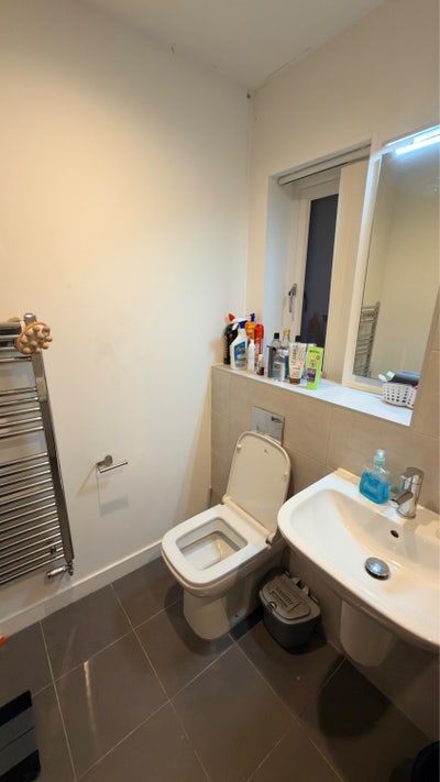 Fully Furnished Double Room in M15- Immediate Ava  Main Photo