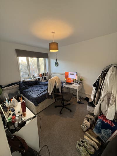 3 Bed Flat SW17, 2 mins from St George’s Hospital Main Photo