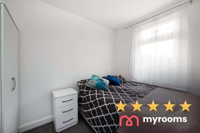 Cozy Rooms in a House - King George V  Main Photo