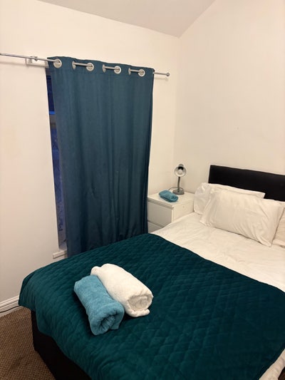 Fully furnished large double - all bills included  Main Photo