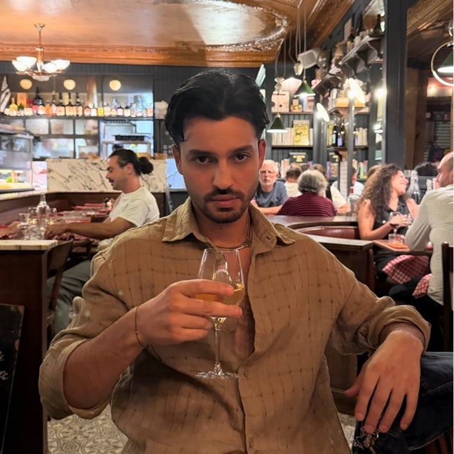 Postgraduate student looking for a room in London Main Photo