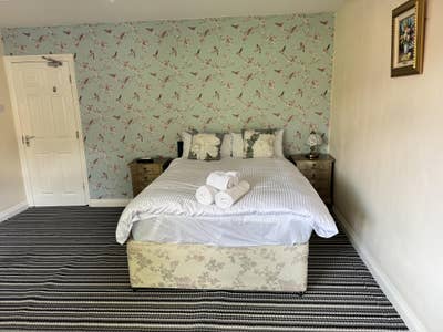 Beautiful house preferably for female to share Main Photo