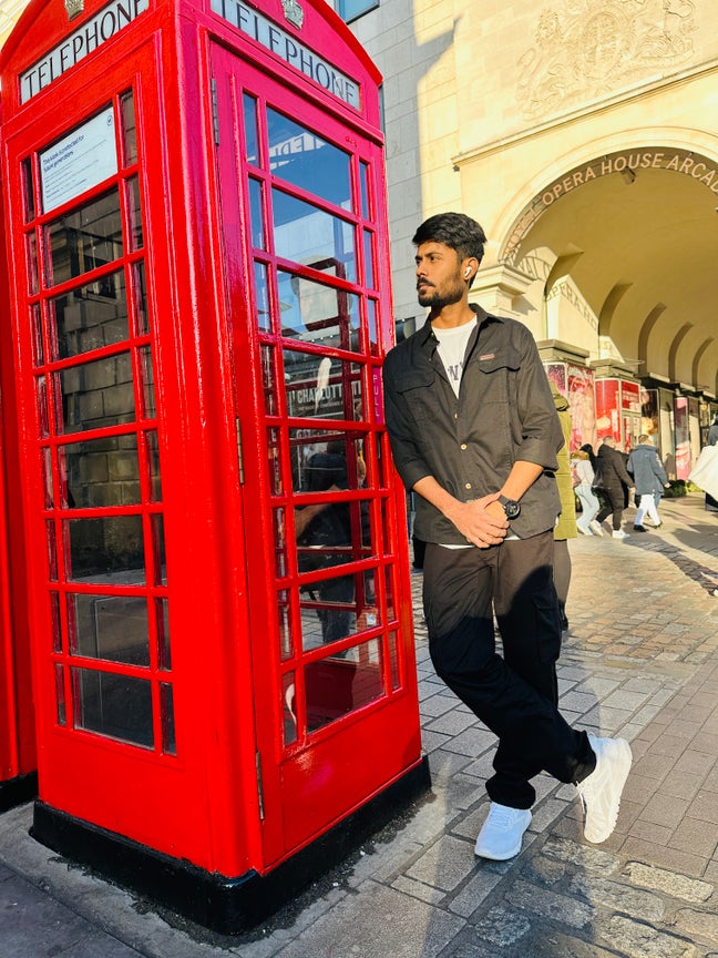 I am a professional male aged 26. I am lookin... Main Photo